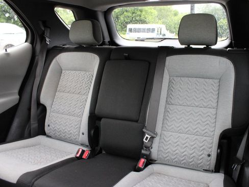 Used 2022 Chevrolet Equinox LS w/ LS Convenience Package FWD image 15