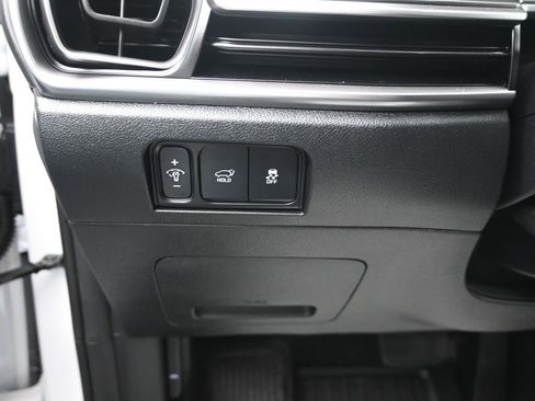 Certified 2025 Kia Sorento EX w/ Panoramic Sunroof Package image 20