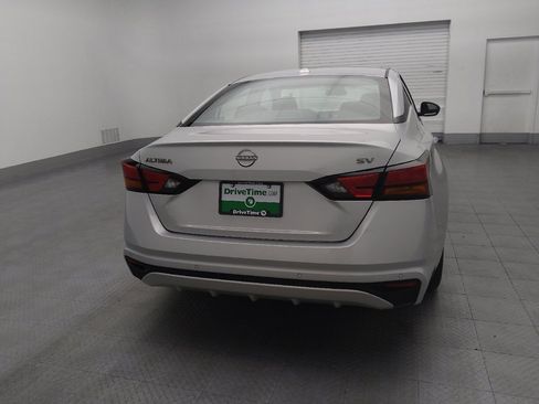 Used 2024 Nissan Altima 2.5 SV image 7