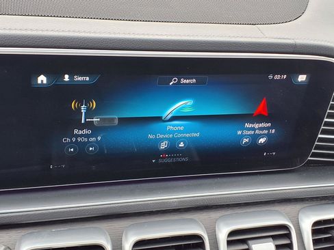 Used 2023 Mercedes-Benz GLS 450 4MATIC image 25