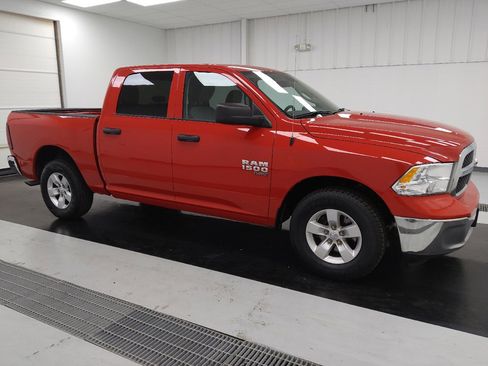 Used 2022 RAM 1500 Classic SLT RWD image 11