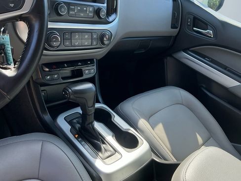 Used 2018 Chevrolet Colorado LT w/ Luxury Package, Chrome AWD/4WD image 3