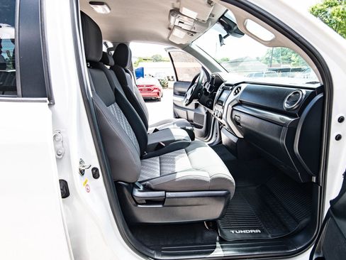 Used 2018 Toyota Tundra SR5 RWD image 38