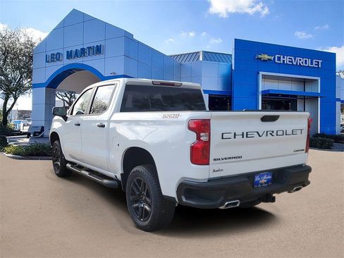 New 2026 Chevrolet Silverado 1500 Custom Trail Boss w/ LPO, Dark Essentials Package image 5