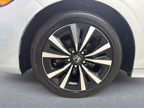 Used 2023 Honda Civic EX image 11