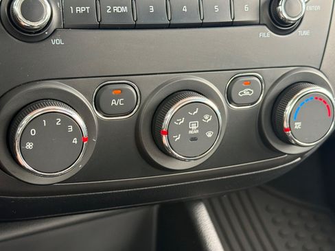 Used 2018 Kia Forte LX FWD image 19