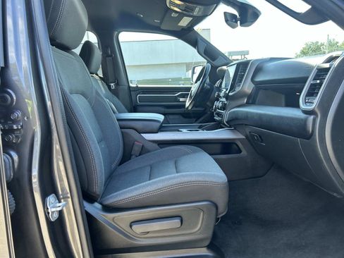 Used 2022 RAM 1500 Big Horn AWD/4WD image 18