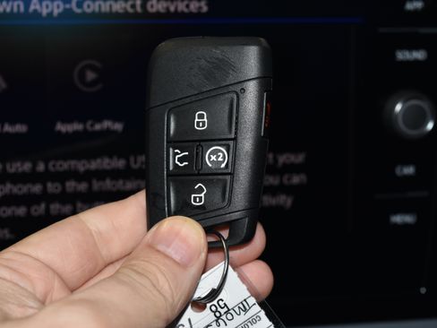 New 2026 Volkswagen Jetta SE FWD image 15