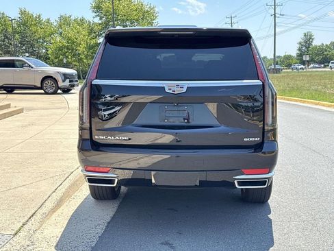 Used 2022 Cadillac Escalade ESV Luxury AWD/4WD image 24