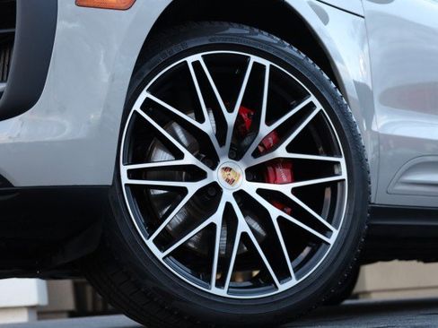 Used 2023 Porsche Macan S image 57