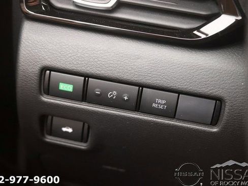 New 2025 Nissan Sentra SV w/ SV Premium Package FWD image 23