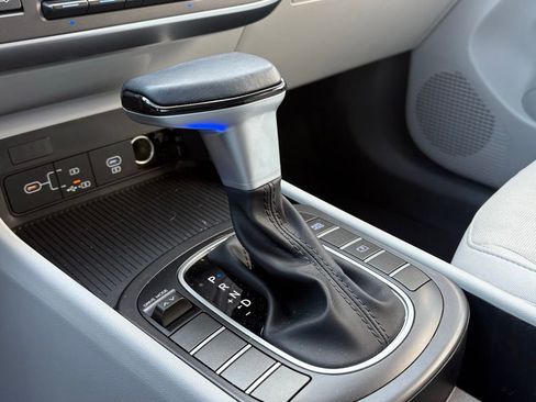 Used 2024 Hyundai Kona SEL FWD image 23