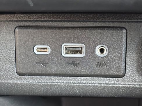 Certified 2023 Buick Encore GX Preferred w/ Cold Weather Comfort Package image 8