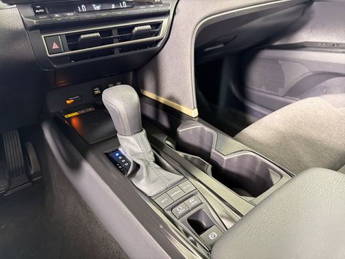 Used 2025 Toyota Camry LE image 15