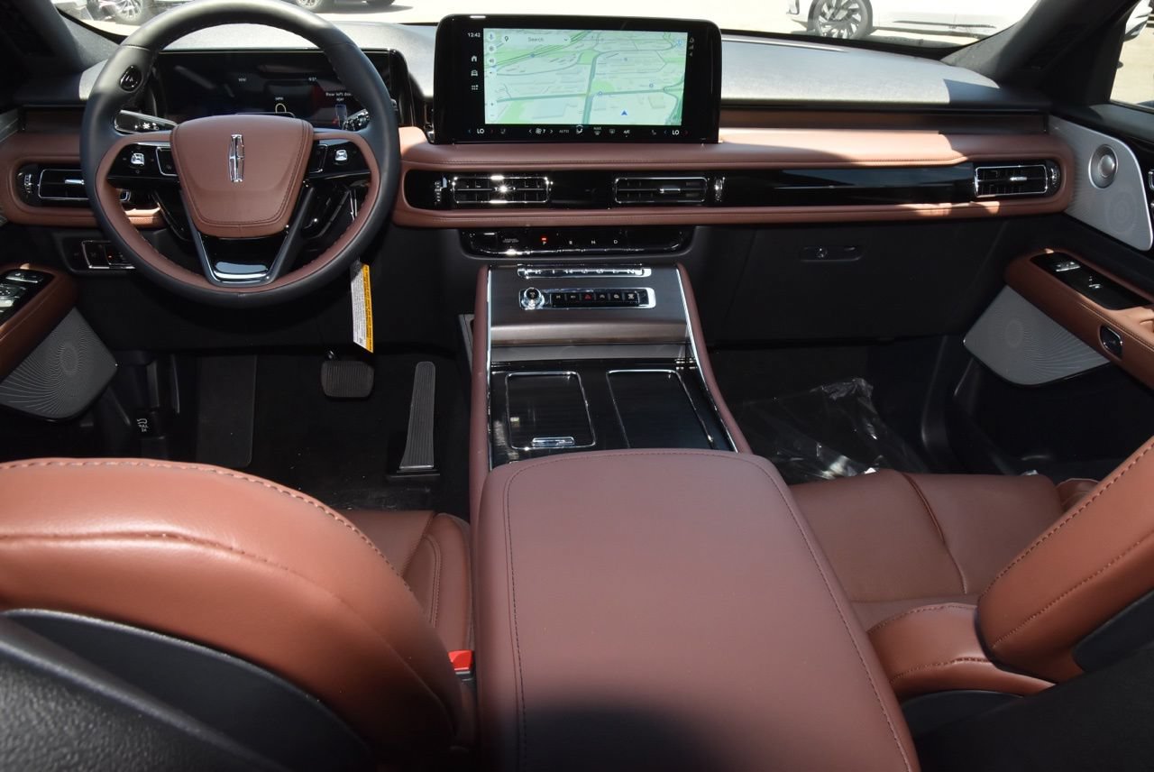 New 2026 Lincoln Aviator Reserve AWD/4WD image 17
