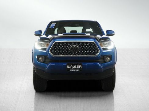 Used 2018 Toyota Tacoma TRD Sport image 8