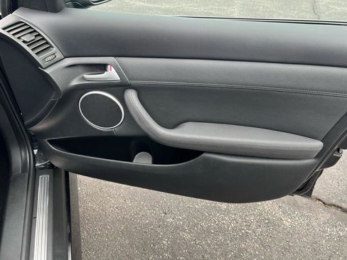 Used 2009 Pontiac G8 4dr Sdn w/ Premium Package image 24