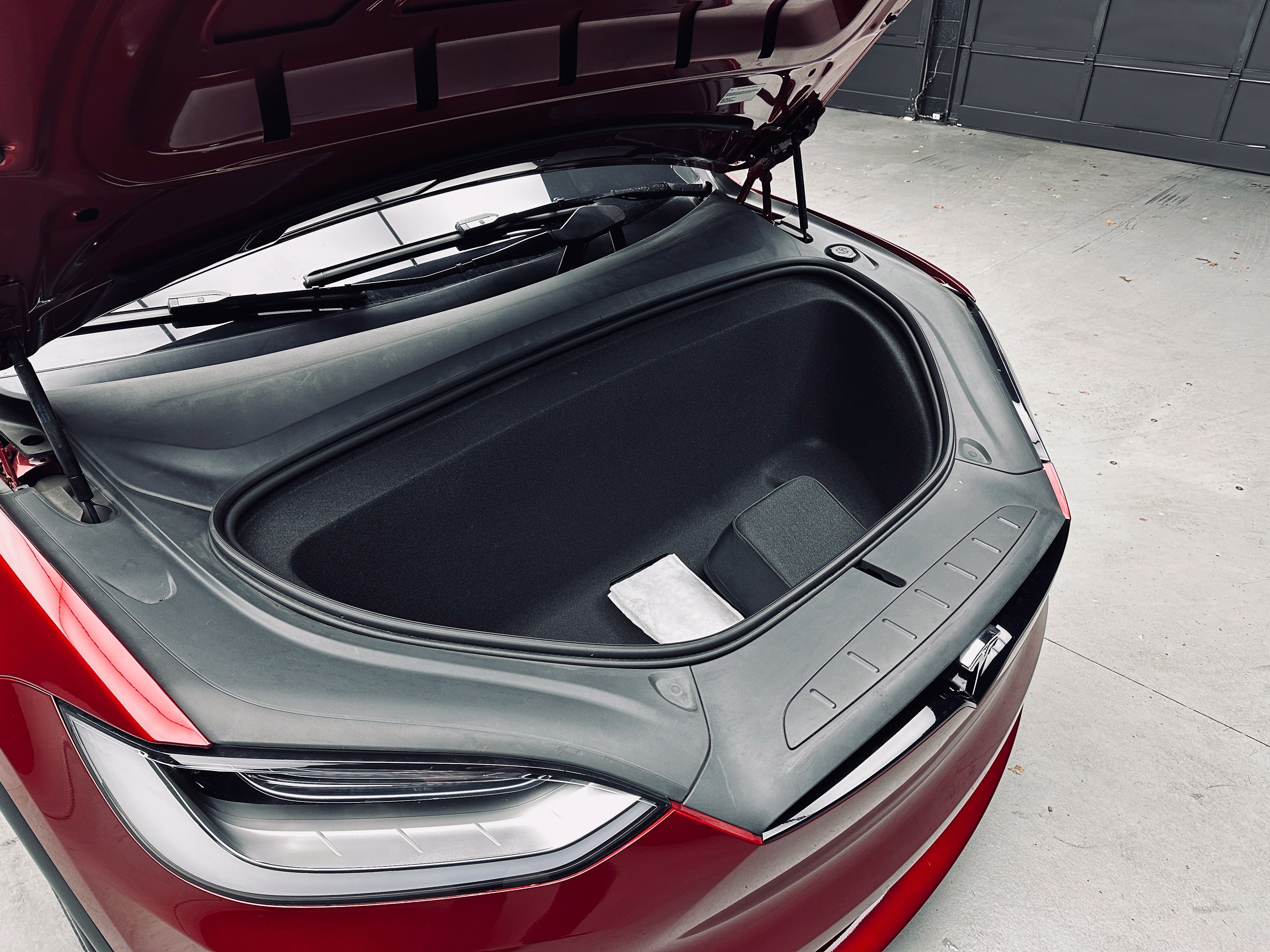 Used 2023 Tesla Model X AWD/4WD image 41