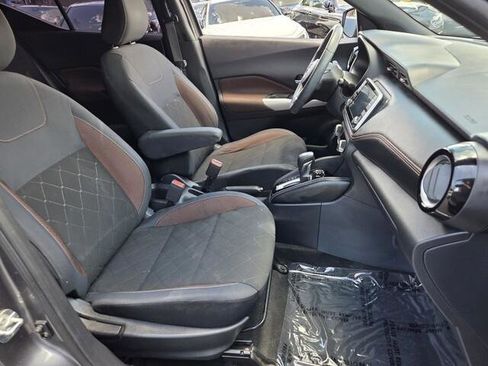 Used 2018 Nissan Kicks SR FWD image 23