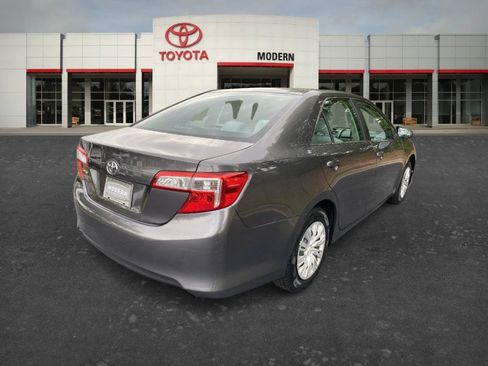 Used 2014 Toyota Camry FWD image 5