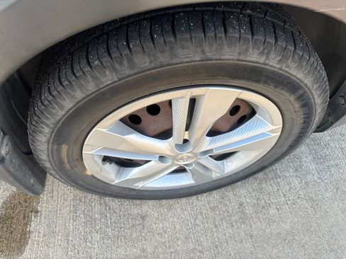 Used 2020 Nissan Kicks S FWD image 15