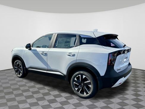 New 2025 Nissan Kicks SV image 9