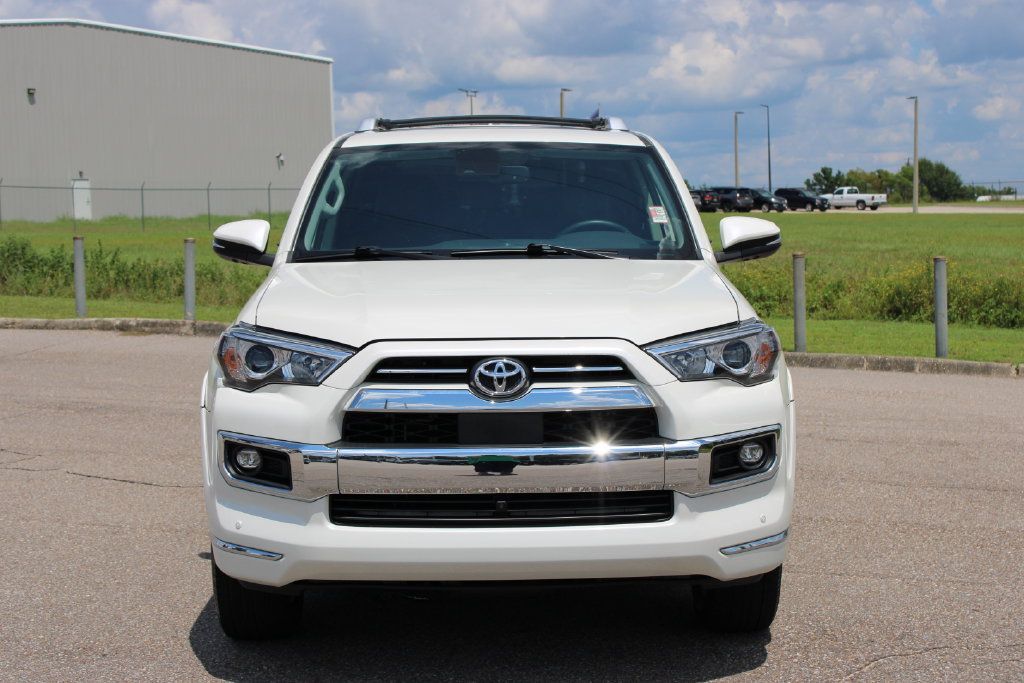 Used 2022 Toyota 4Runner Limited AWD/4WD image 4