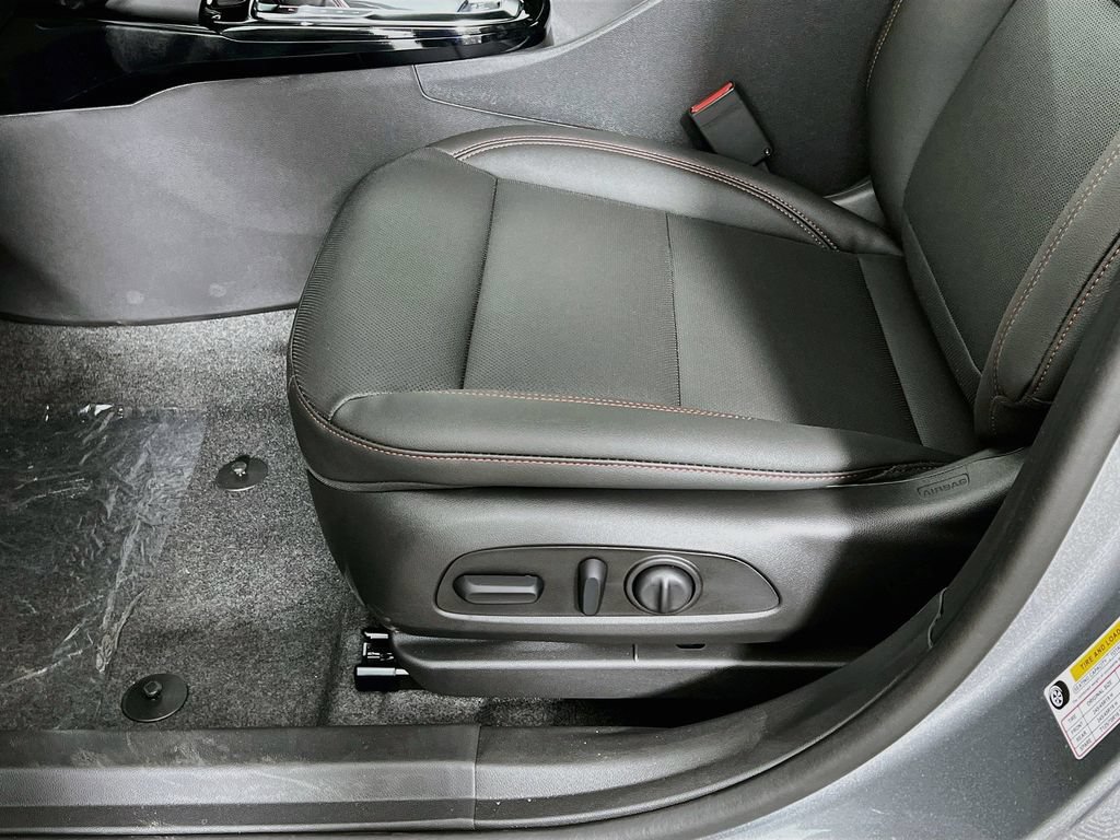 New 2026 Chevrolet Trax RS w/ Driver Confidence Package FWD image 18