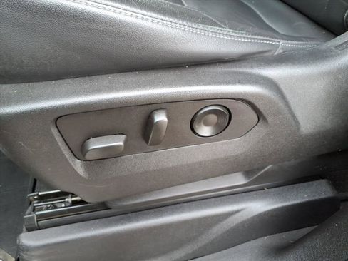 Used 2021 Chevrolet Tahoe Z71 image 19