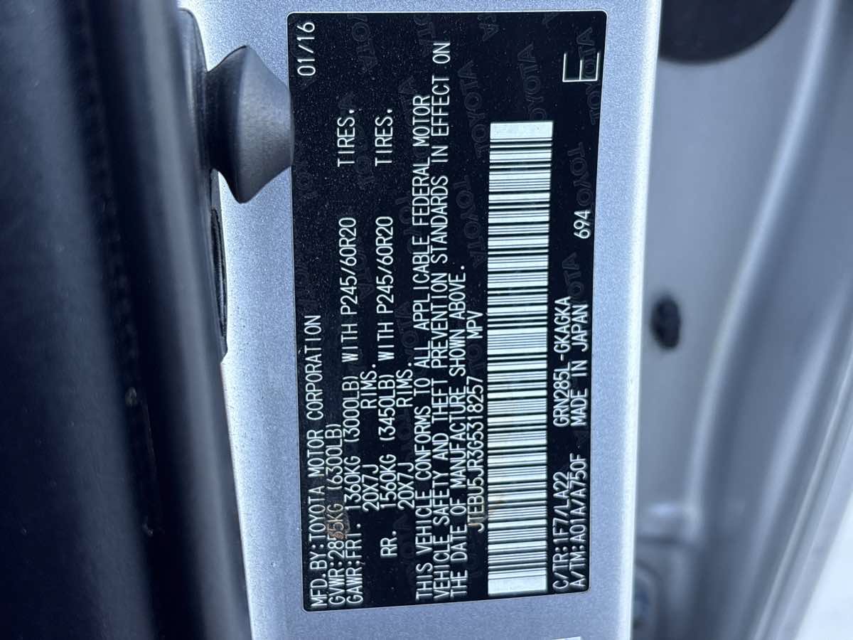 Used 2016 Toyota 4Runner Limited AWD/4WD image 30