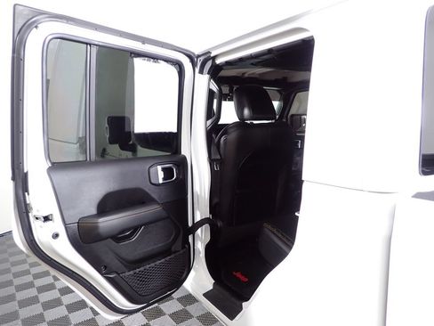Used 2023 Jeep Gladiator Overland AWD/4WD image 30