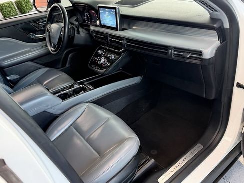 Used 2022 Lincoln Corsair FWD image 16