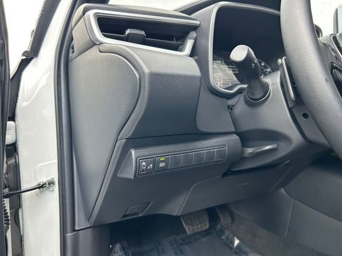 Used 2025 Toyota Corolla Hatchback w/ SE Package image 21