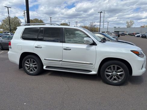 Used 2014 Lexus LX 570 4WD image 14