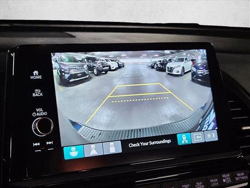 Used 2025 Honda Odyssey Touring image 14