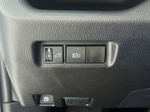 Used 2025 Toyota RAV4 XLE image 10