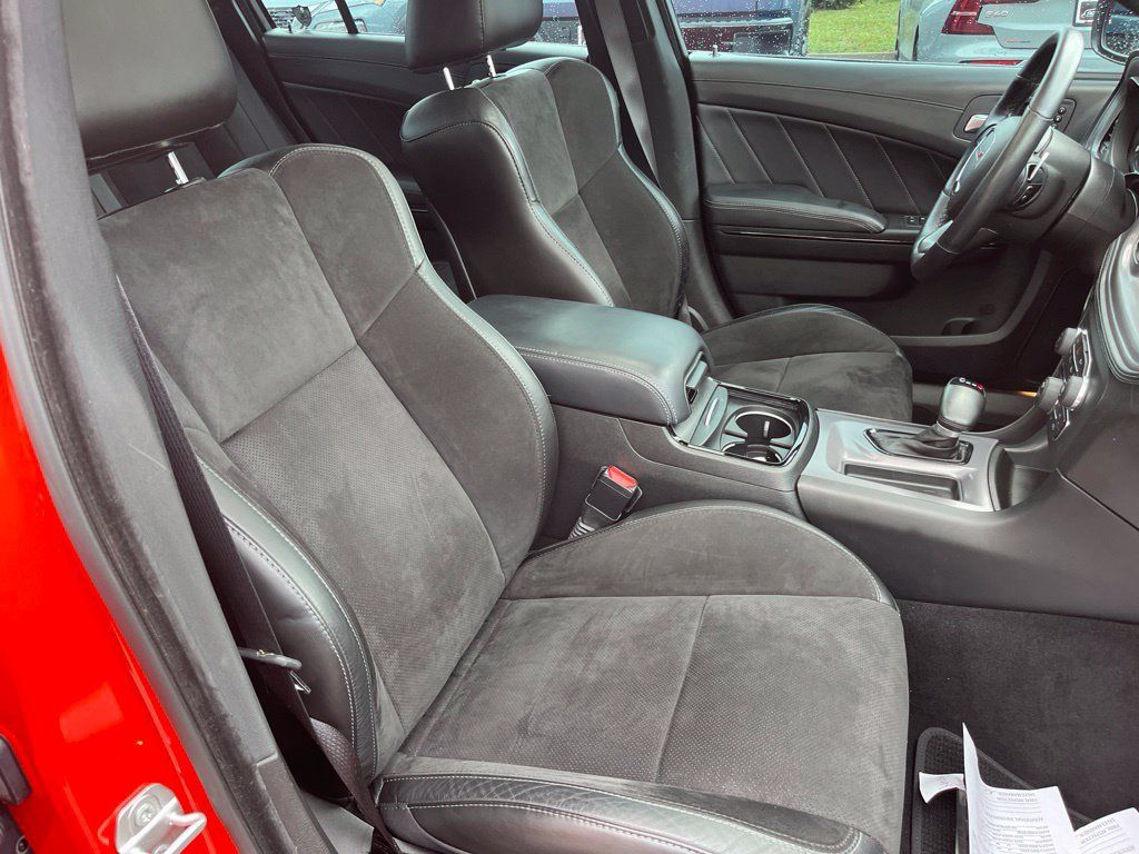 Used 2023 Dodge Charger R/T w/ Plus Group RWD image 4