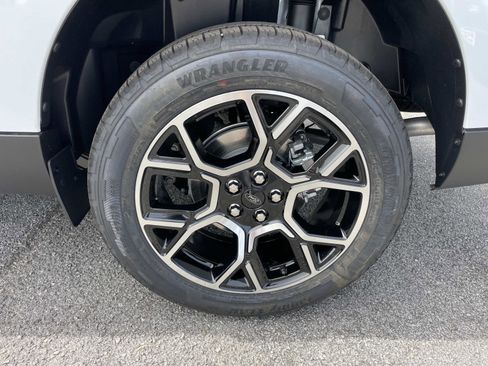 New 2026 Ford Maverick Lariat w/ 4K Tow Package AWD/4WD image 6