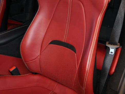 Used 2021 Ferrari Roma RWD image 44