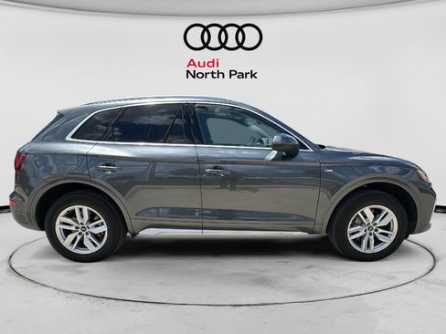 Used 2023 Audi Q5 2.0T Premium w/ Convenience Package AWD/4WD image 8