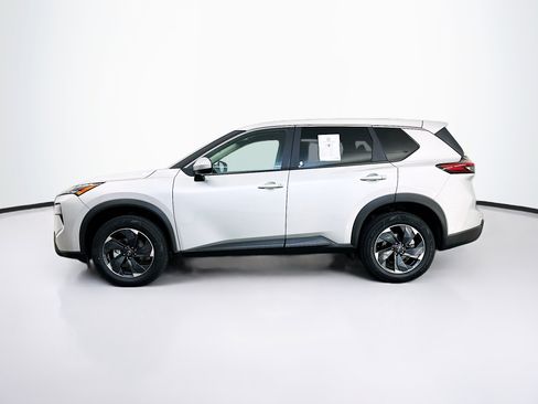 Used 2025 Nissan Rogue SV AWD/4WD image 4