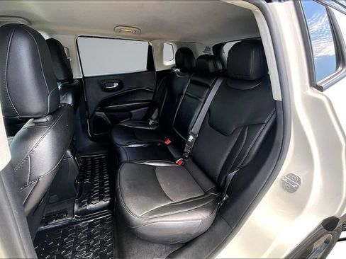 Used 2019 Jeep Compass Latitude AWD/4WD image 22