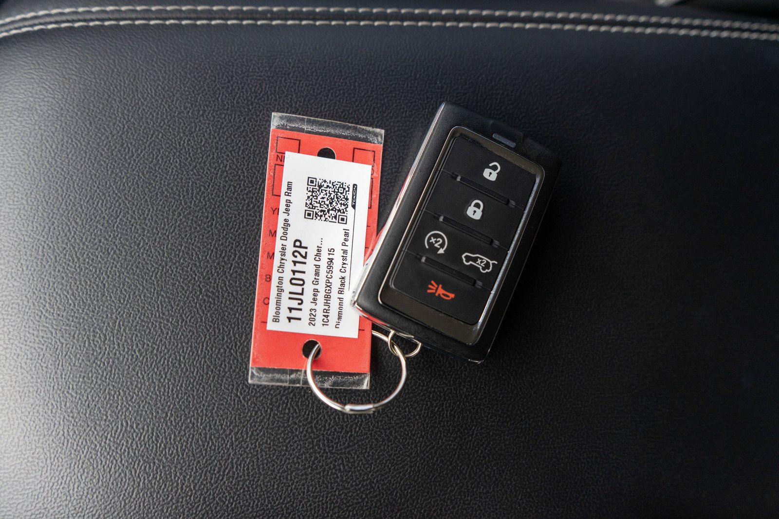 Used 2023 Jeep Grand Cherokee Limited w/ Luxury Tech Group II AWD/4WD image 32