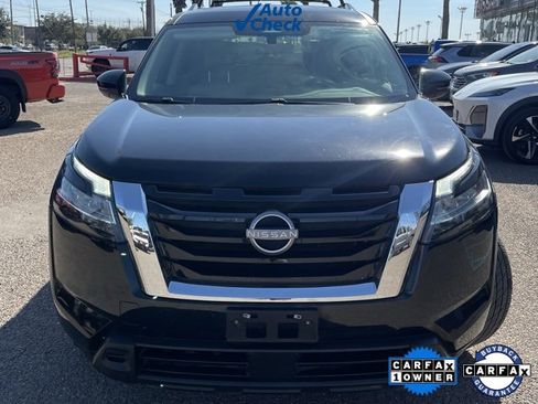 Certified 2022 Nissan Pathfinder SV image 2