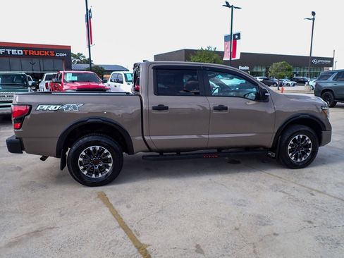 Used 2023 Nissan Titan PRO-4X w/ Pro-4x Convenience Package image 9