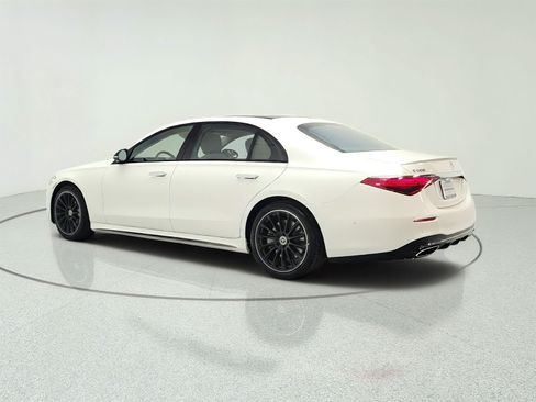 Certified 2023 Mercedes-Benz S 500 4MATIC image 7