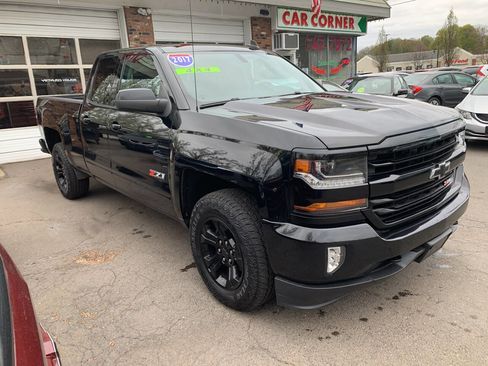 Used 2017 Chevrolet Silverado 1500 LT w/ Midnight Edition image 2