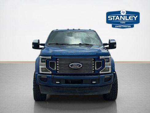 Used 2022 Ford F450 Platinum w/ FX4 Off-Road Package AWD/4WD image 2