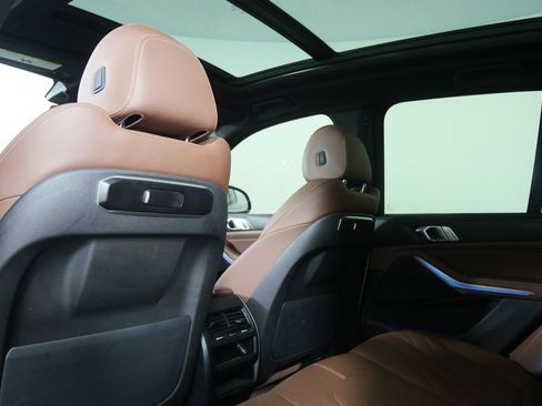 Used 2024 BMW X5 sDrive40i w/ Parking Assistance Package image 16