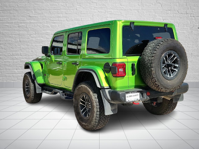 Used 2025 Jeep Wrangler Unlimited Rubicon AWD/4WD image 3